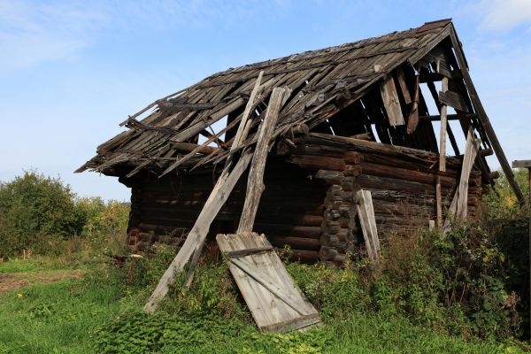 Pole Barn Demolition in Navarre