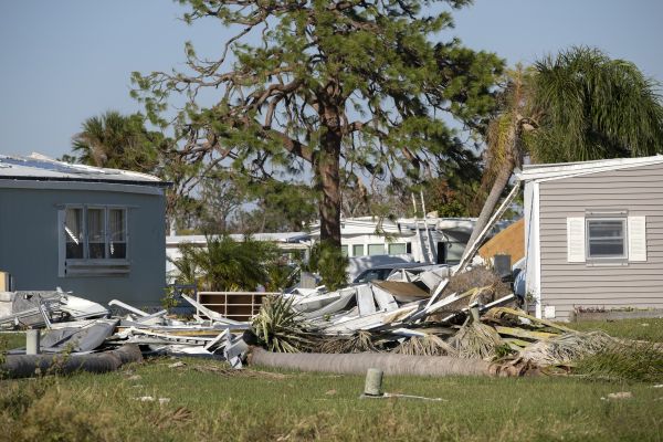 Double Wide Demolition in Navarre